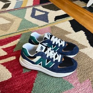 New Balance 5740 womens size 9